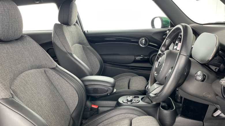 MINI Hatchback 135kW Cooper S Level 2 33kWh 3dr Auto Electric Hatchback